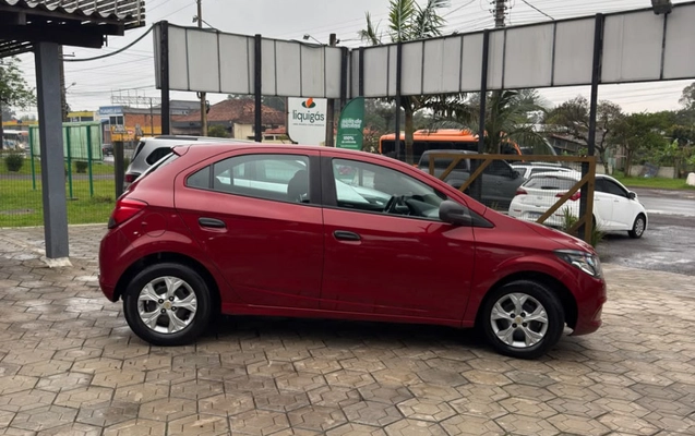 imagem-https://www.socarrao.com.br/sc-vehicle-images-prod/4171669/1790616610246-XFoDXPxEoBE4IXl5POxWbmDeBalHmKot.jpg