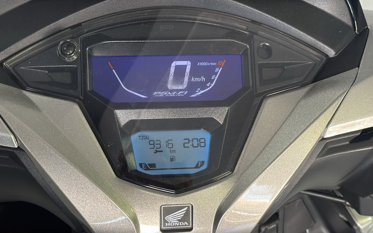 imagem-https://www.socarrao.com.br/sc-vehicle-images-prod/4171724/1790616721264-V2hhdHNBcHAgSW1hZ2UgMjAyNi0wOS0yNSBhdCAxMS40Mi4yNi5qcGVn.jpeg