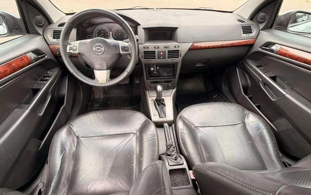 imagem-https://www.socarrao.com.br/sc-vehicle-images-prod/4171740/1790616742453-8519395_8_B_cd7aaf1f6e.jpeg