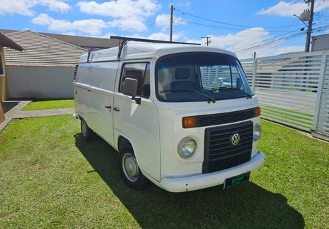 Volkswagen Kombi Furgão 2012 Branco — foto 1 de 3