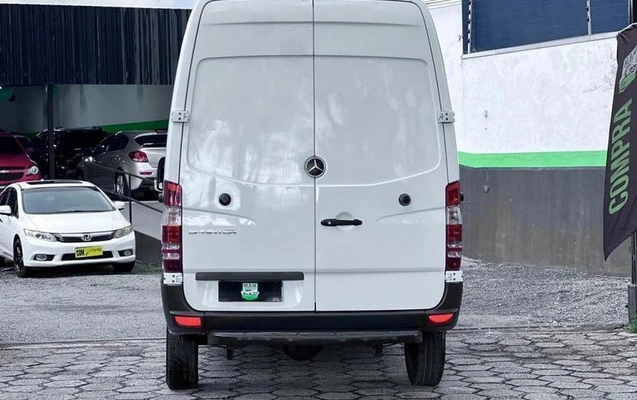 imagem-https://www.socarrao.com.br/sc-vehicle-images-prod/4172218/1790618744763-8519970_16_B_7f290faa54.jpeg