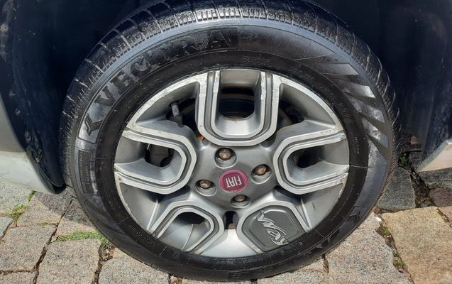 imagem-https://www.socarrao.com.br/sc-vehicle-images-prod/4172265/1790618242763-V2hhdHNBcHAgSW1hZ2UgMjAyNi0wOS0yOCBhdCAxMS40OC4yNyAoMSkuanBlZw.jpeg