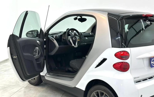 imagem-https://www.socarrao.com.br/sc-vehicle-images-prod/4172334/1790618546896-8518920_8_B_e58f64e0b3.jpeg