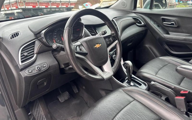 imagem-https://www.socarrao.com.br/sc-vehicle-images-prod/4172361/1790781670463-8464076_16_B_2c7ee6ded8.jpeg