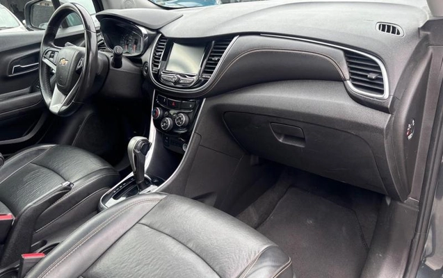 imagem-https://www.socarrao.com.br/sc-vehicle-images-prod/4172361/1790781670471-8464076_15_B_513fd17c1f.jpeg