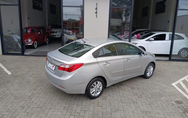 imagem-https://www.socarrao.com.br/sc-vehicle-images-prod/4172523/1791486994046-8521078_7_B_3a829b924f.jpeg