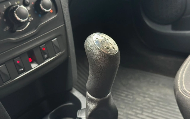 imagem-https://www.socarrao.com.br/sc-vehicle-images-prod/4172555/1790619170989-cf9b76b6-3e7a-46a8-bbf9-3c8887db083d.jpg