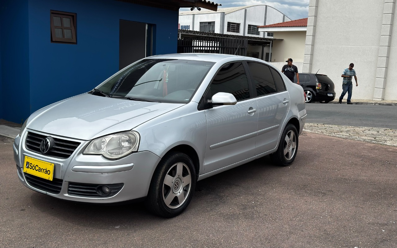 Volkswagen Polo 2011 Cinza — foto 1 de 3