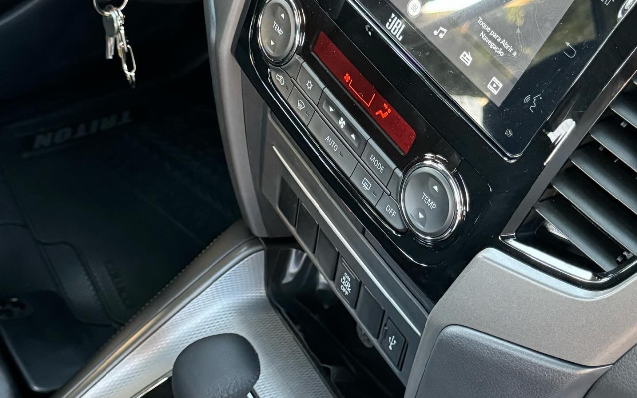imagem-https://www.socarrao.com.br/sc-vehicle-images-prod/4172978/1790620534324-V2hhdHNBcHAgSW1hZ2UgMjAyNC0wNi0yNSBhdCAxOC4wNy4wNiAoMykuanBlZw.jpeg