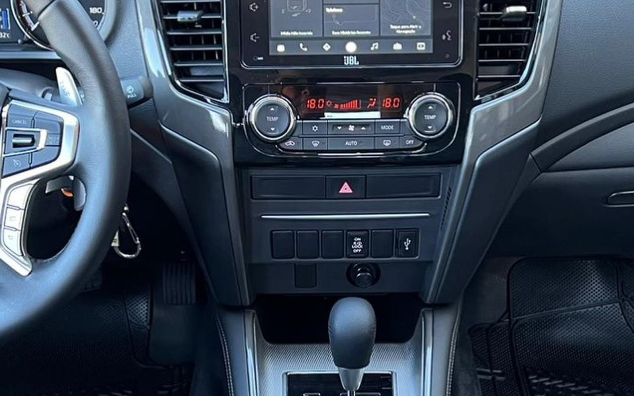 imagem-https://www.socarrao.com.br/sc-vehicle-images-prod/4173021/1790621181698-V2hhdHNBcHAgSW1hZ2UgMjAyNi0wOS0yOCBhdCAxNS40My4zOCg0KS5qcGVn.jpeg