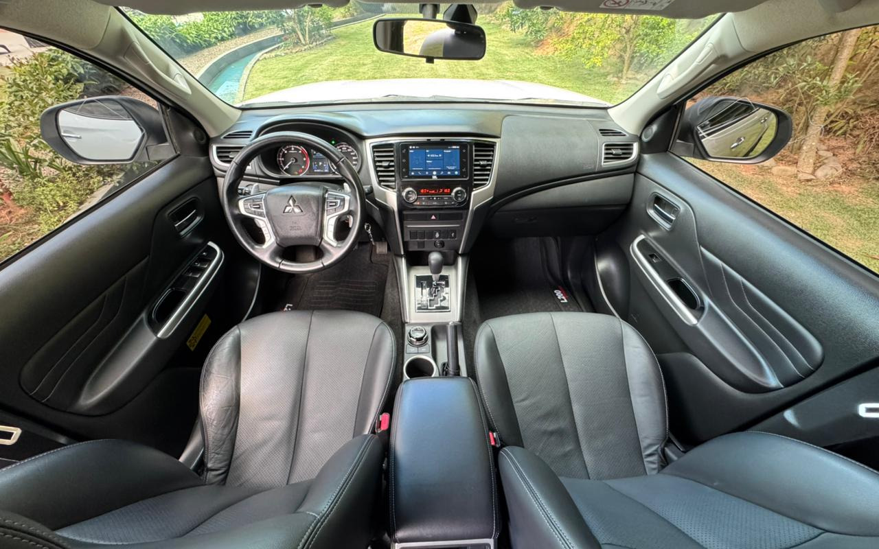 imagem-https://www.socarrao.com.br/sc-vehicle-images-prod/4173021/1790621182186-V2hhdHNBcHAgSW1hZ2UgMjAyNi0wOS0yNCBhdCAxNS4yMC4yMyAoOCkuanBlZw.jpeg