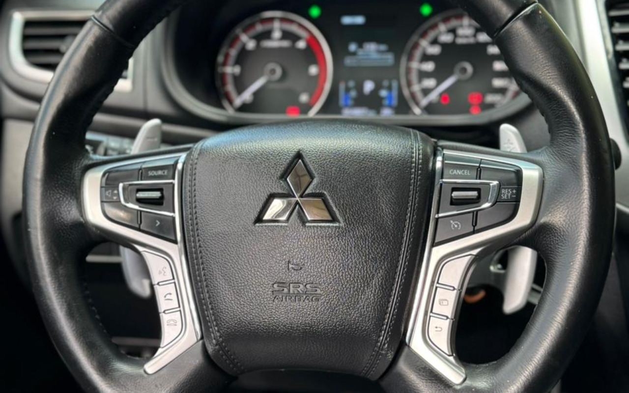 imagem-https://www.socarrao.com.br/sc-vehicle-images-prod/4173021/1790621182735-V2hhdHNBcHAgSW1hZ2UgMjAyNi0wOS0yNCBhdCAxNS4yMC4yMyAoNykuanBlZw.jpeg