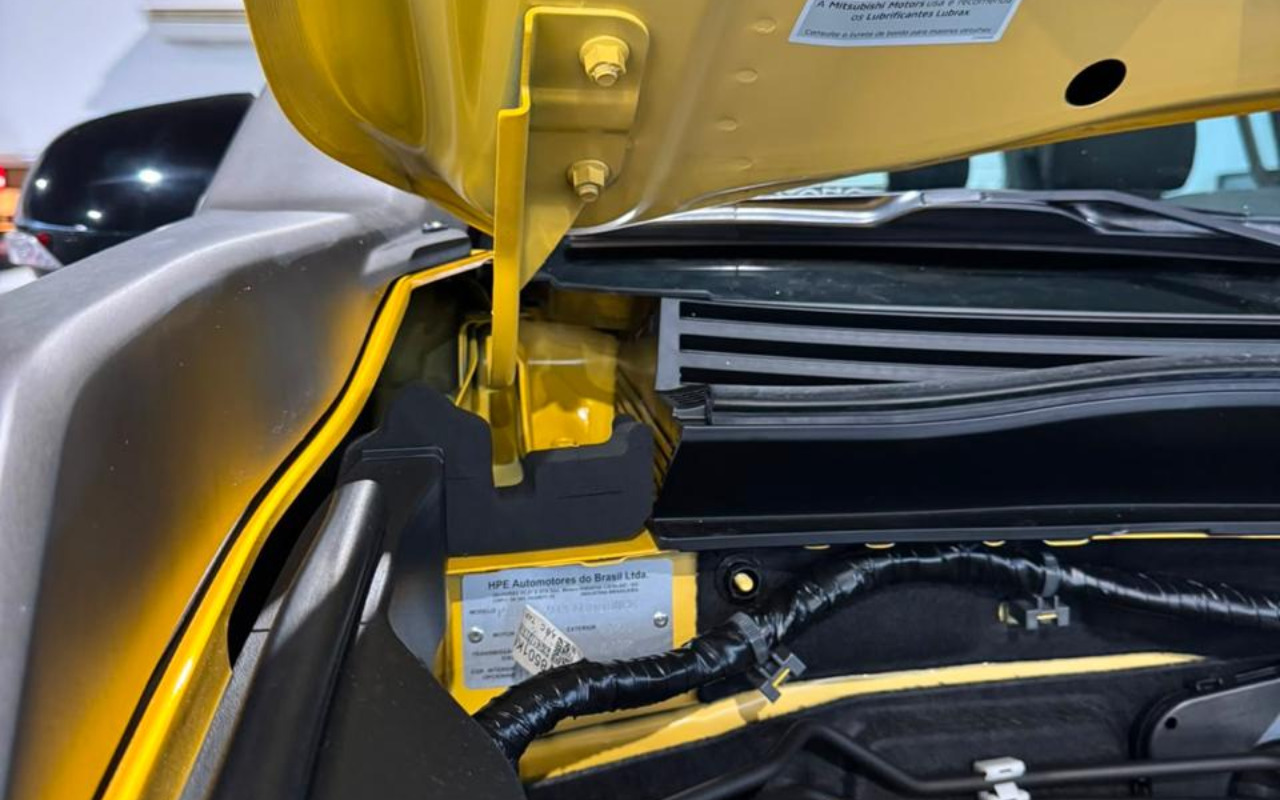 imagem-https://www.socarrao.com.br/sc-vehicle-images-prod/4173021/1790621183013-V2hhdHNBcHAgSW1hZ2UgMjAyNi0wOS0yOCBhdCAxNS40My40MCgyKS5qcGVn.jpeg