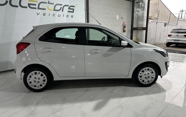 imagem-https://www.socarrao.com.br/sc-vehicle-images-prod/4173259/1790621114777-vehicle_image_1790620917_bed003abe2217bc6dcdb815d2cf7878d.jpeg