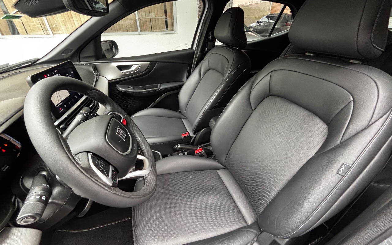 imagem-https://www.socarrao.com.br/sc-vehicle-images-prod/4173282/1790621289225-Y2RiZWM3NmQtZTczNy00ZDQzLWI1NTEtYTAwM2RiNGVmN2M3LmpwZWc.jpeg