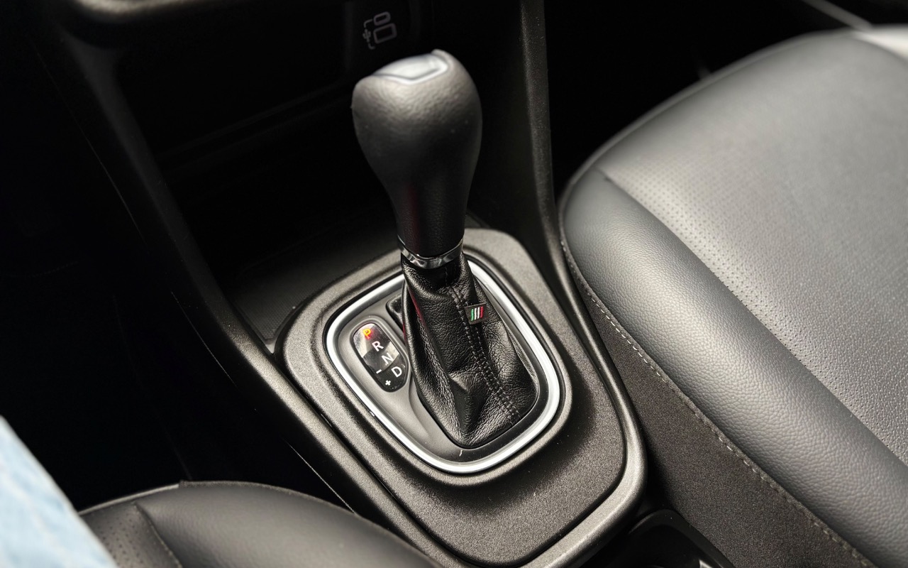 imagem-https://www.socarrao.com.br/sc-vehicle-images-prod/4173282/1790621289299-OGFiNzgzNTEtNDZhYy00YmNjLWFkYzItMmNlMTU2ZDEyMzhiLmpwZWc.jpeg