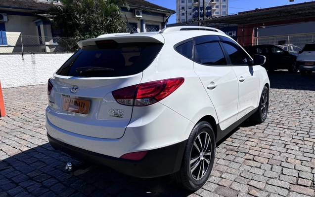 imagem-https://www.socarrao.com.br/sc-vehicle-images-prod/41733/1769988736103-6100671OR_1723560269_37_630.jpg
