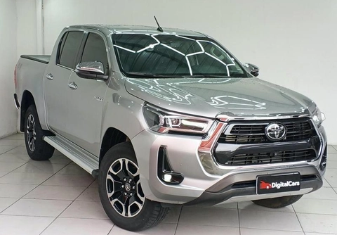 Toyota Hilux 2022 Prata — foto 1 de 3