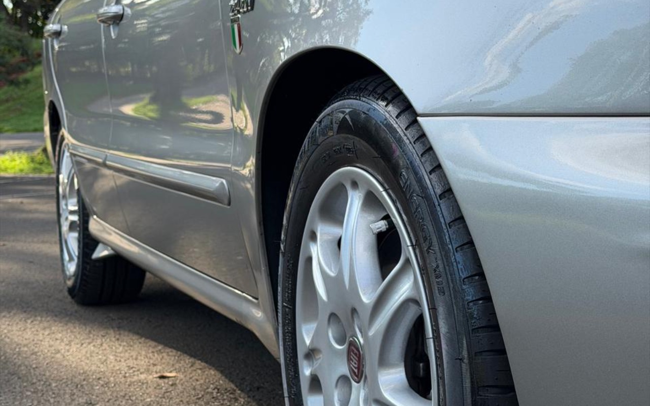 imagem-https://www.socarrao.com.br/sc-vehicle-images-prod/4173490/1790621822484-V2hhdHNBcHAgSW1hZ2UgMjAyNi0wOS0yOCBhdCAxNS41Mi4yNCAoMikuanBlZw.jpeg