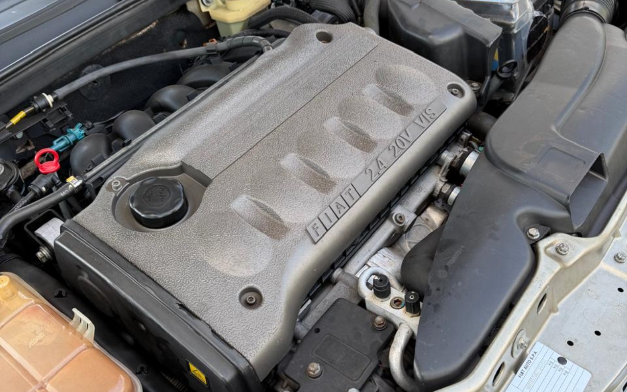 imagem-https://www.socarrao.com.br/sc-vehicle-images-prod/4173490/1790621823473-V2hhdHNBcHAgSW1hZ2UgMjAyNi0wOS0yOCBhdCAxNS41Mi4yOCAoMykuanBlZw.jpeg