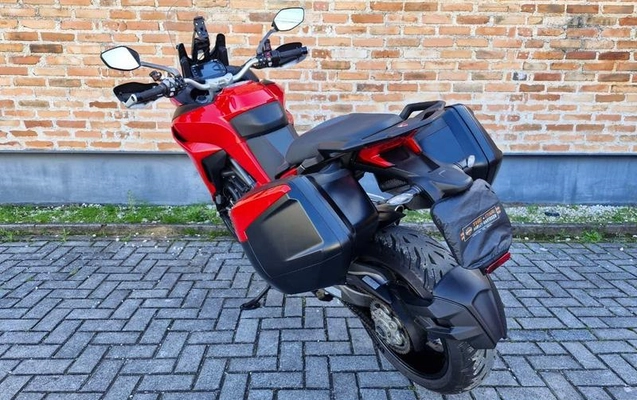 imagem-https://www.socarrao.com.br/sc-vehicle-images-prod/4173541/1790869314243-8521454_0_B_5af10b7fe8.jpeg
