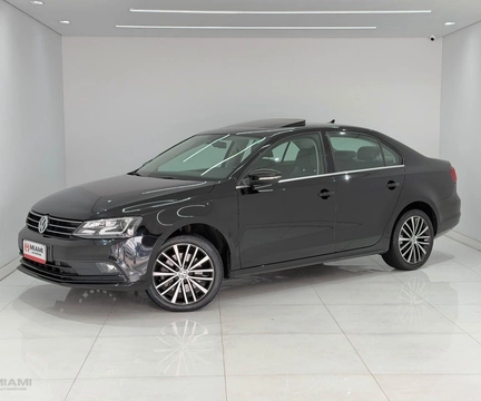 Volkswagen Jetta 2017 Preto — foto 1 de 3