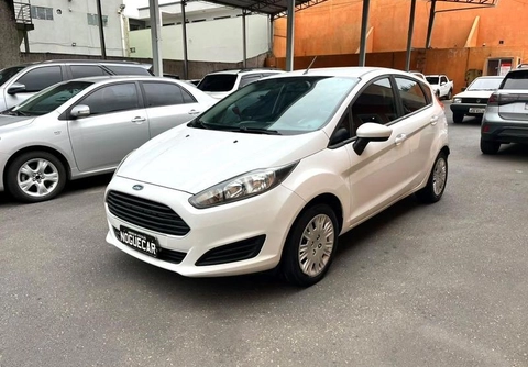 Ford Fiesta 1.5 16V Flex Mec. 5p 2015 Branco — foto 1 de 3