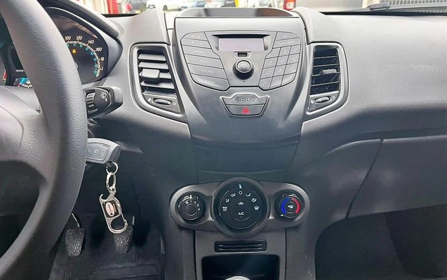 imagem-https://www.socarrao.com.br/sc-vehicle-images-prod/4173623/1790622444227-8521538_0_B_05d8d14381.jpeg