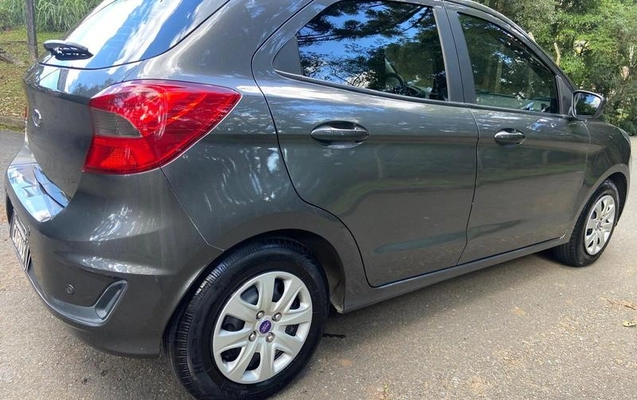 imagem-https://www.socarrao.com.br/sc-vehicle-images-prod/4173893/1790622859710-8443760_5_B_37b321a89f.jpeg