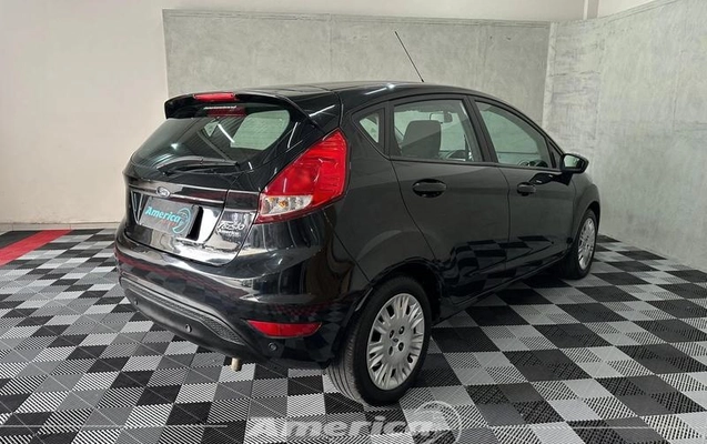 imagem-https://www.socarrao.com.br/sc-vehicle-images-prod/4173894/1790622870193-8486218_15_B_cb5715160c.jpeg