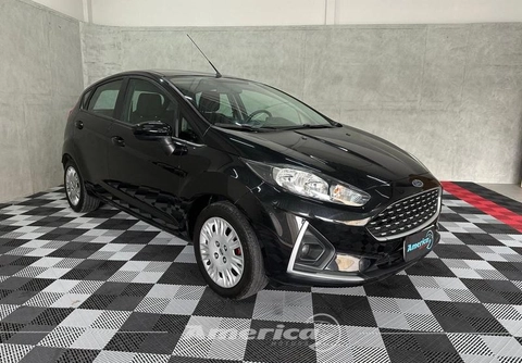 Ford Fiesta SE 1.6 16V Flex 5p 2018 Preto — foto 1 de 3