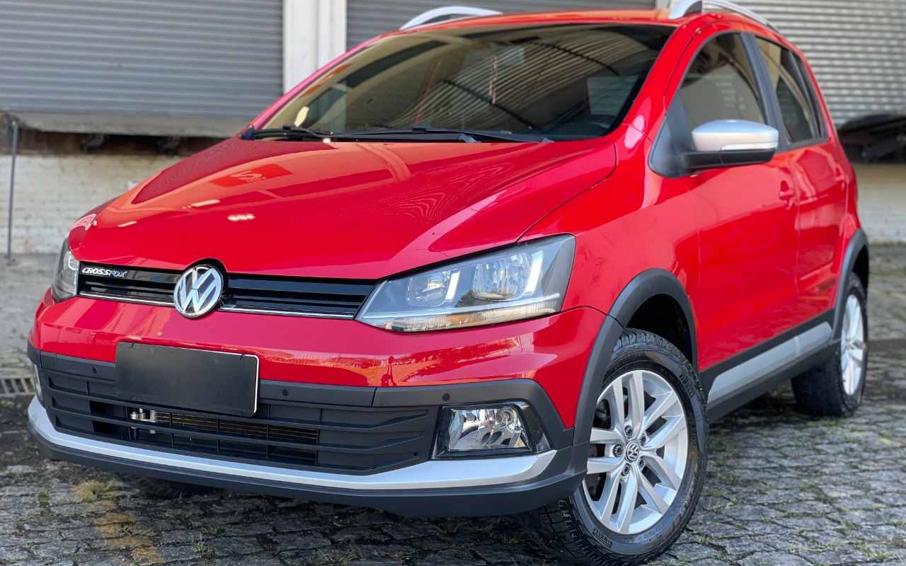 Volkswagen Crossfox 1.6 T. Flex 16V 5p 2015 Vermelho — foto 1 de 3