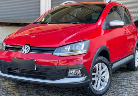 Volkswagen Crossfox 1.6 T. Flex 16V 5p 2015 Vermelho — foto 1 de 3