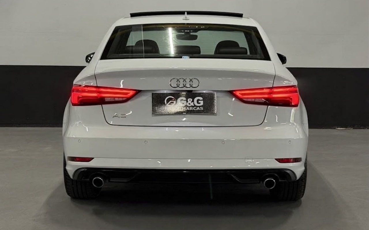 imagem-https://www.socarrao.com.br/sc-vehicle-images-prod/4173914/1790622991760-V2hhdHNBcHAgSW1hZ2UgMjAyNi0wOS0yNSBhdCAxOS41Ny4xMiAoMSkuanBlZw.jpeg