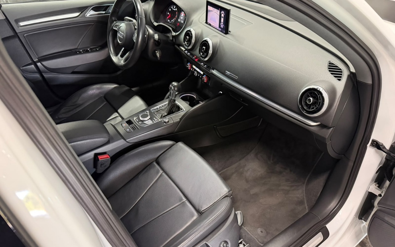 imagem-https://www.socarrao.com.br/sc-vehicle-images-prod/4173914/1790622993220-V2hhdHNBcHAgSW1hZ2UgMjAyNi0wOS0yNSBhdCAxOS41Ny4xNCAoNCkuanBlZw.jpeg