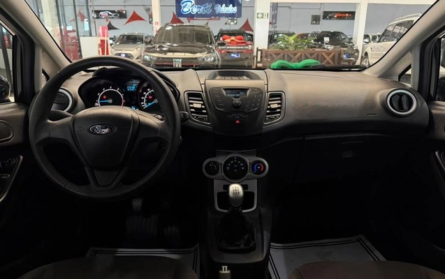 imagem-https://www.socarrao.com.br/sc-vehicle-images-prod/4174021/1790715683101-8433617_7_B_df29d6cea8.jpeg