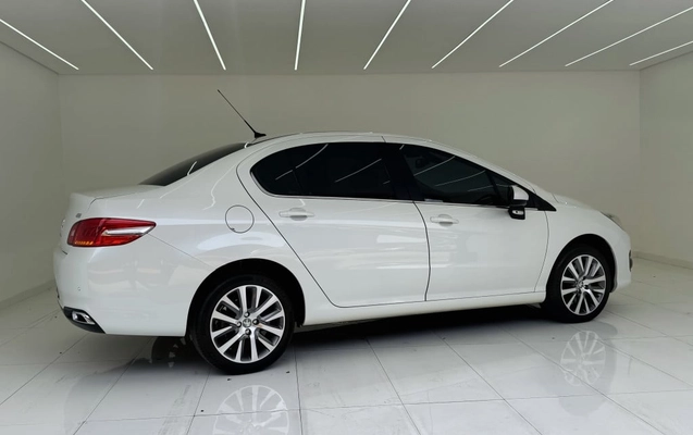 imagem-https://www.socarrao.com.br/sc-vehicle-images-prod/4174155/1790623523140-vehicle_image_1790622683_09310594a0f5ee1cda19f7df6d1484aa.jpeg