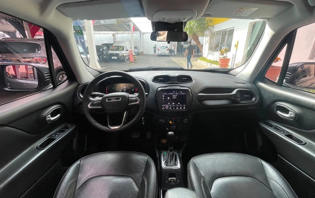 imagem-https://www.socarrao.com.br/sc-vehicle-images-prod/4174247/1790623679689-ZjFiODAxYTYtNzk3YS00YWVkLWIzYTQtOGI0NzVmZTVlYTJhLmpwZWc.jpeg
