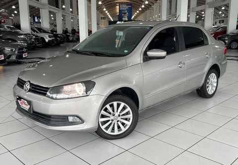 Volkswagen Voyage 2013 Prata — foto 1 de 3