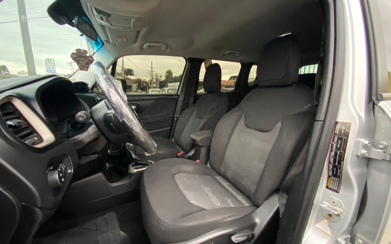 imagem-https://www.socarrao.com.br/sc-vehicle-images-prod/4174278/1790623847426-V2hhdHNBcHAgSW1hZ2UgMjAyNi0wOS0yOCBhdCAxNS40NS4xMiAoMSkuanBlZw.jpeg