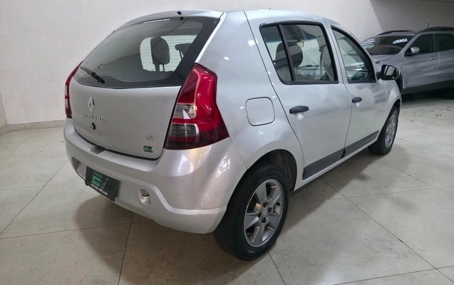 imagem-https://www.socarrao.com.br/sc-vehicle-images-prod/4174643/1790624589057-62c4524d-eef8-44c8-8b75-7450ad67fab9.jpg