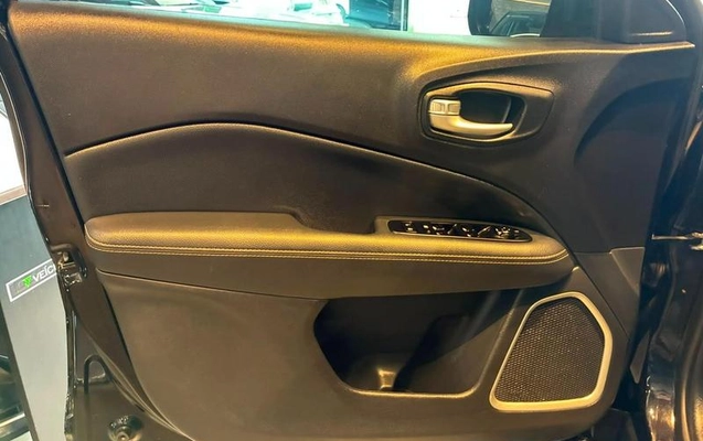 imagem-https://www.socarrao.com.br/sc-vehicle-images-prod/4174659/1790785161398-8521369_6_B_24b3d9fca7.jpeg