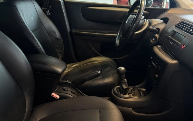 imagem-https://www.socarrao.com.br/sc-vehicle-images-prod/4174775/1790625002090-0715abacb58a4accb451f0a0aac87a9c_1790624801761.jpg