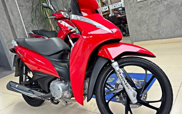 imagem-https://www.socarrao.com.br/sc-vehicle-images-prod/4174777/1792856410218-ZZ2Yy6ob1EtU3dD9UN5S8XgHr7QlhNDr.jpg