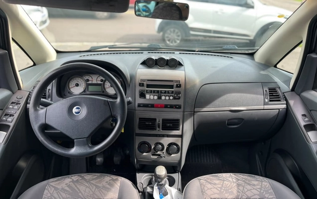 imagem-https://www.socarrao.com.br/sc-vehicle-images-prod/4174812/1790790437169-vehicle_image_1790790360_21705deae644e9e3ceae6d8f52fdac37.jpeg