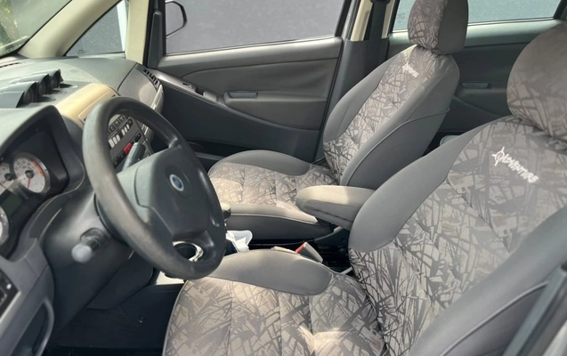 imagem-https://www.socarrao.com.br/sc-vehicle-images-prod/4174812/1790790437175-vehicle_image_1790790370_66df7d9fdc330f2d790d9d0a9a028430.jpeg