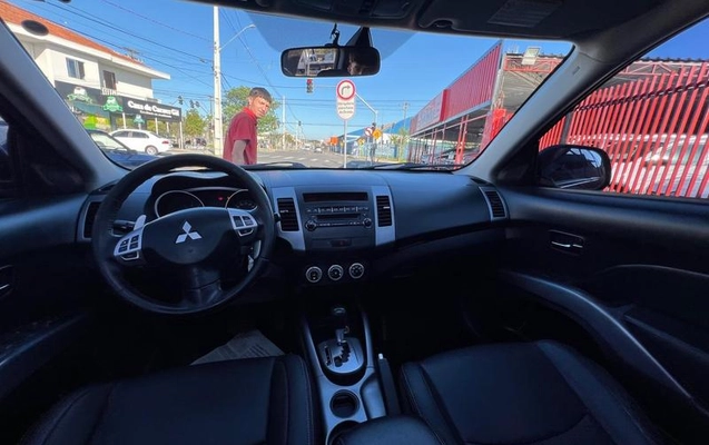 imagem-https://www.socarrao.com.br/sc-vehicle-images-prod/4174995/1790697773670-8521756_8_B_ee2bc6f641.jpeg