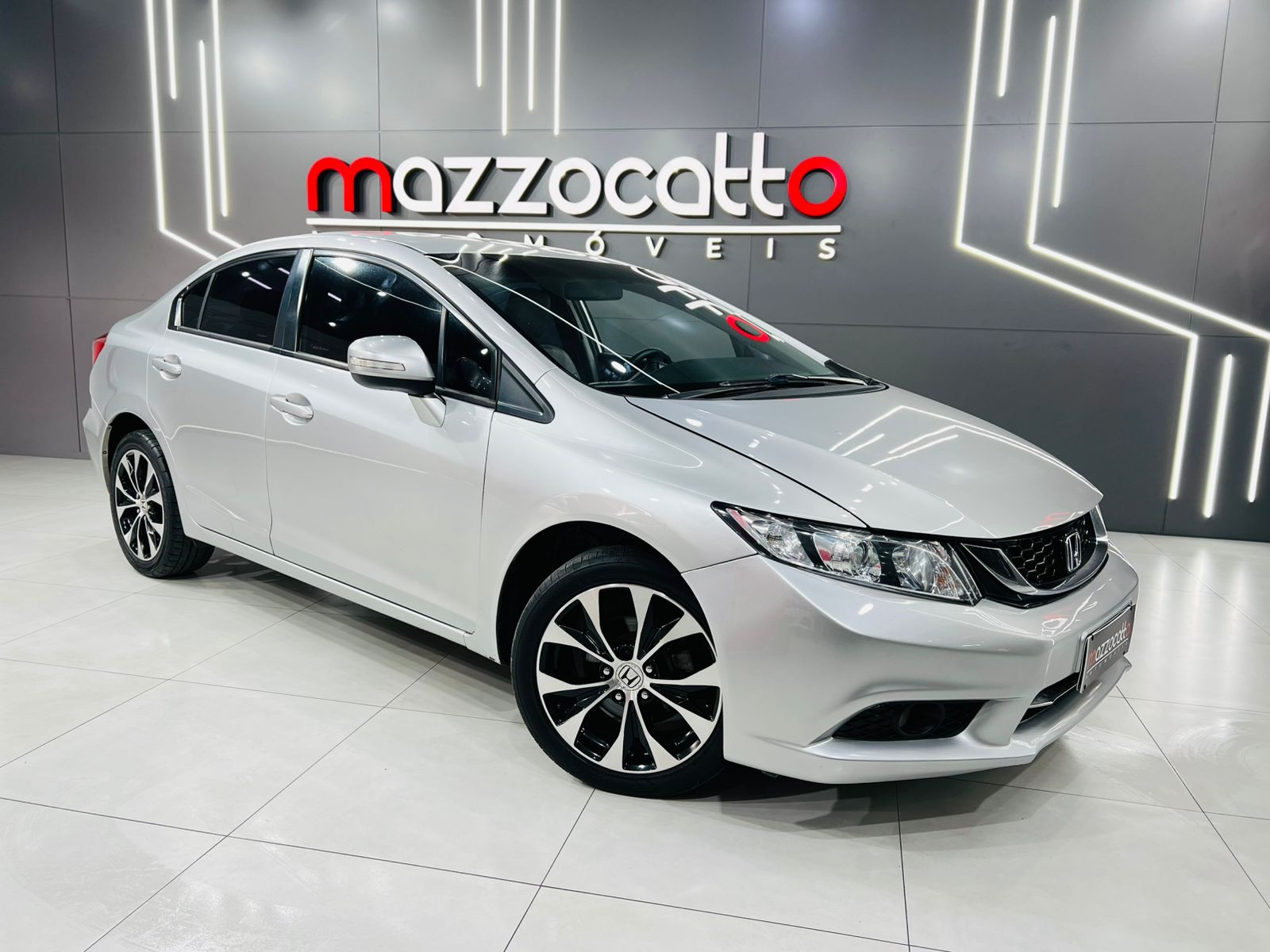 Honda Civic 2016 Cinza — foto 1 de 3