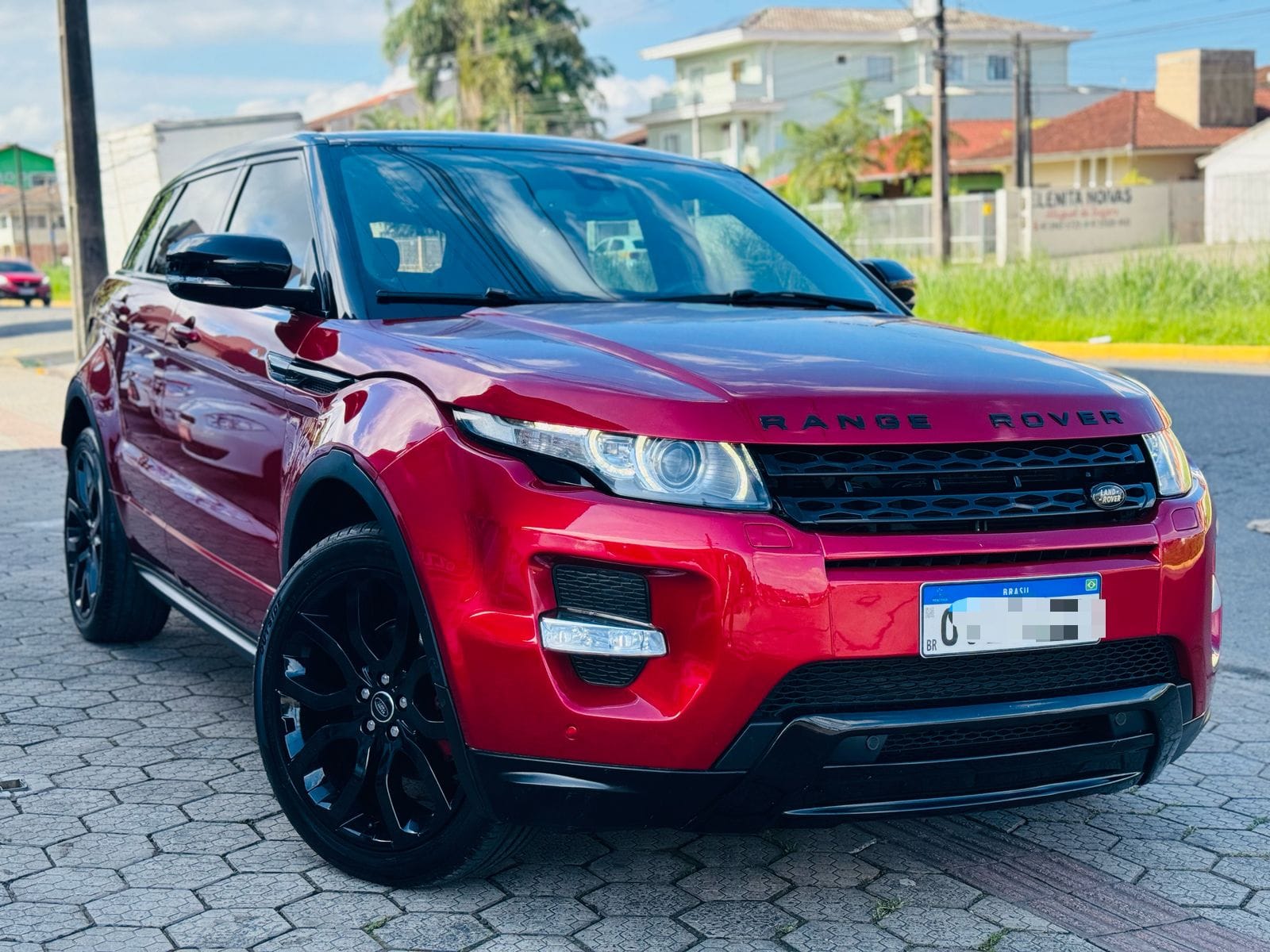 Land Rover Range Rover 2013 Vermelho — foto 1 de 3