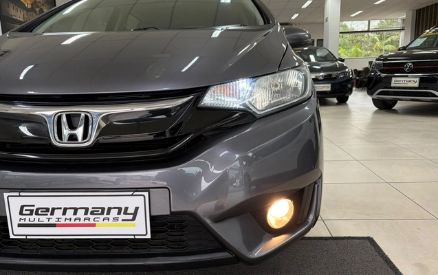 imagem-https://www.socarrao.com.br/sc-vehicle-images-prod/4175231/1791308569540-65d52615bc11476295bc6e42f04a238c_1791307113608.jpg